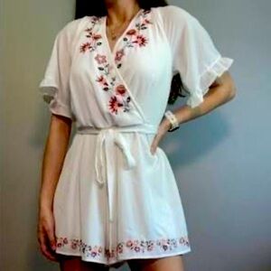 Altar’d State Floral Embroidered Flutter Sleeve Scoop Back V-Neck Romper White